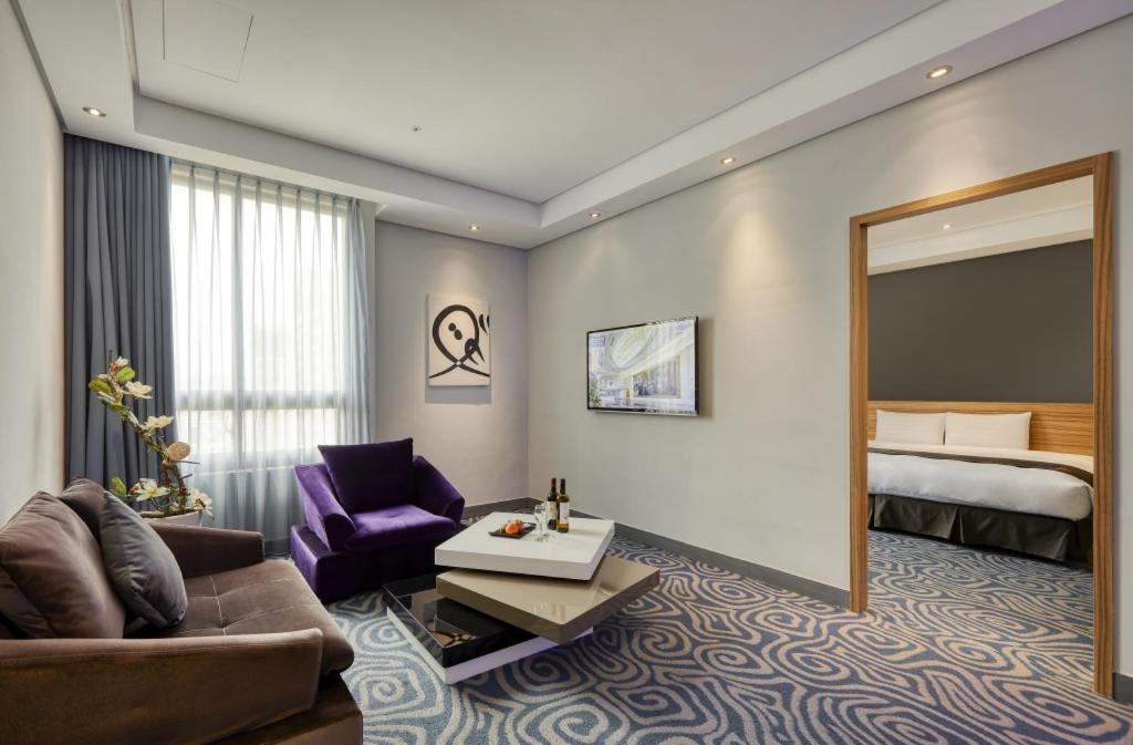 Hotel Golden Tulip - Aesthetics à Zhunan Extérieur photo