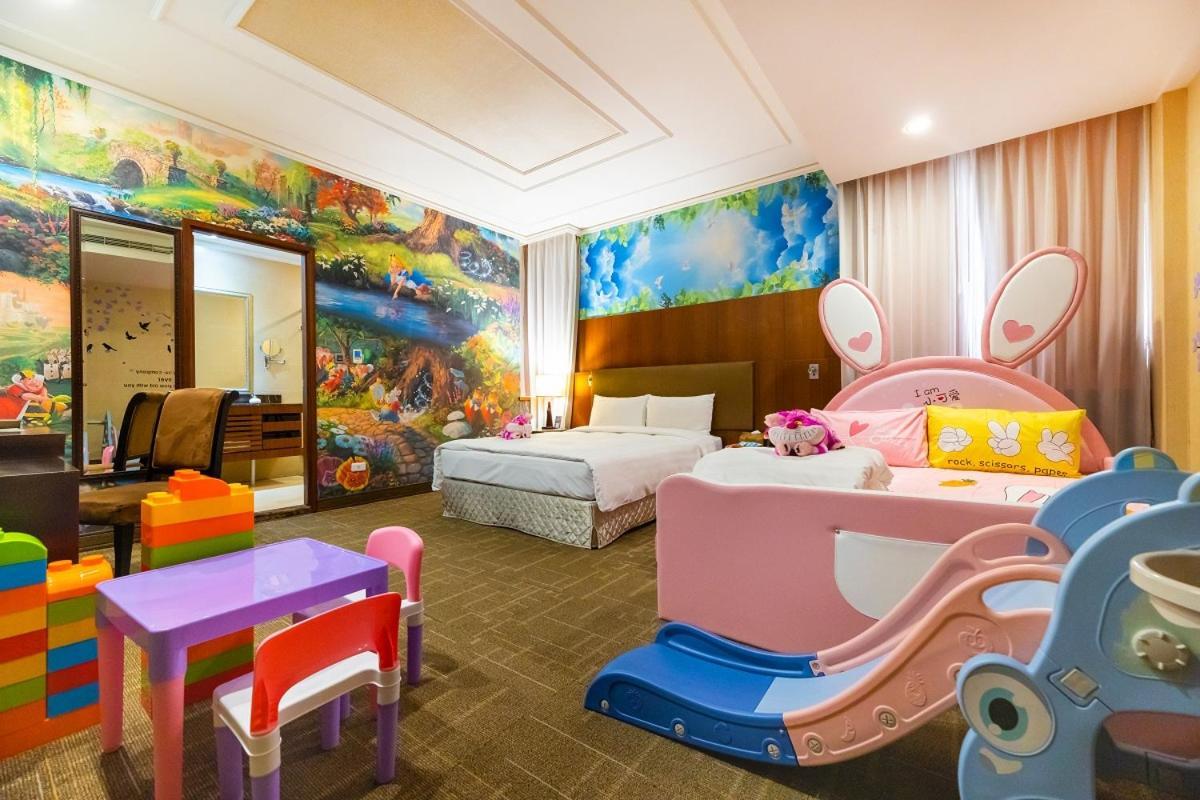 Hotel Golden Tulip - Aesthetics à Zhunan Extérieur photo