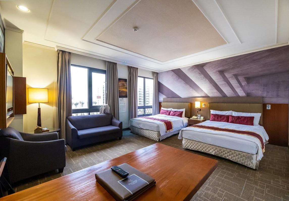 Hotel Golden Tulip - Aesthetics à Zhunan Extérieur photo
